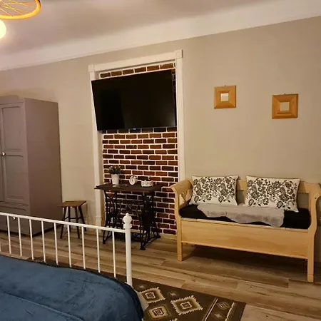 Rope Street Nr 17 בראשוב