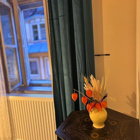 Rope Street Nr 17 *