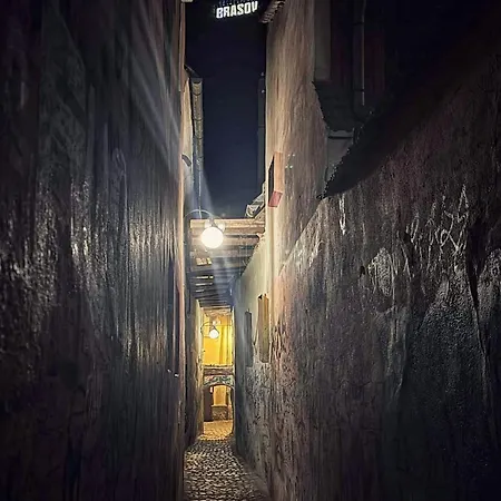 Rope Street Nr 17 *