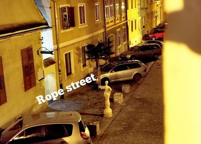 Rope Street Nr 17